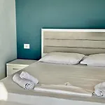 Zeus Hotel